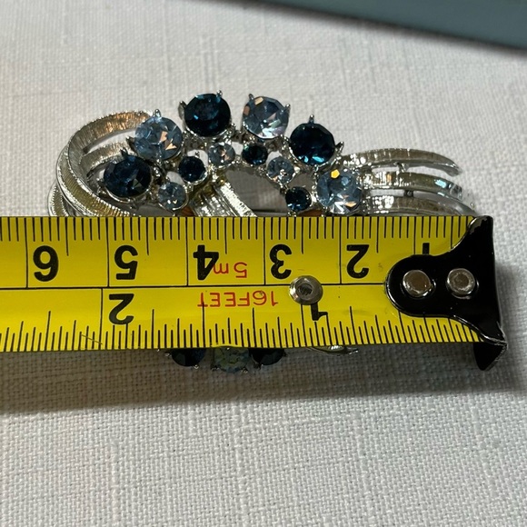 Coro Silver and Blue Necklace Brooch & Clip-on Earrings BLUE SILVER - Picture 9 of 14